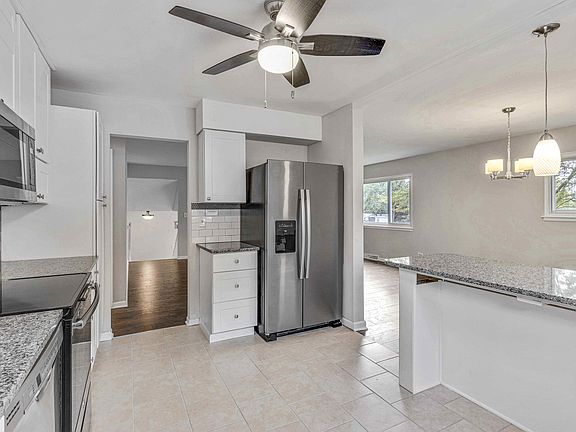 3rd image of 6535 Halsey Dr