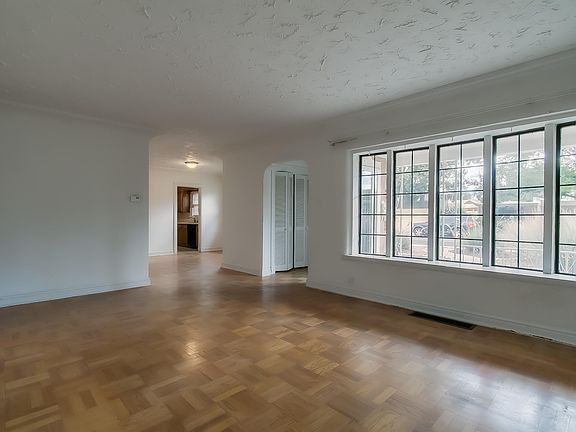 5th image of 813 Calle Del Corte NE