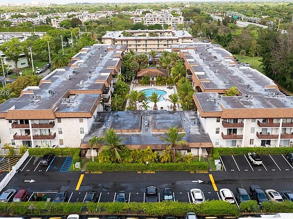 2nd image of 7483 SW 82nd St #308