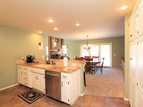5th image of 2634 Rosewood Cir