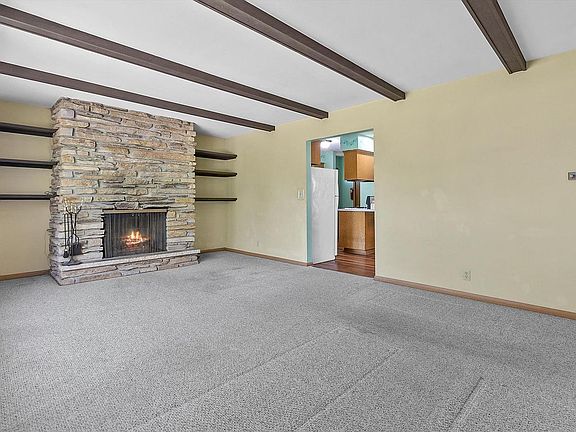 3rd image of 1545 Ostergaard AVENUE