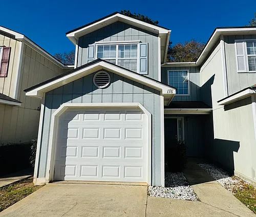 178 Commons Dr Photo 1