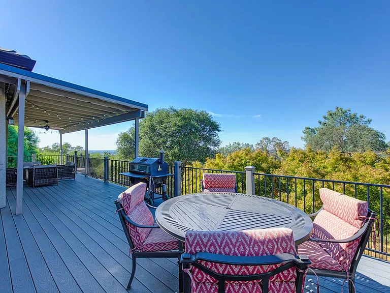 7029 Pembroke Way — Photo 110