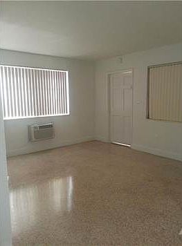 5th image of 211 NW 47th Ave APT 7