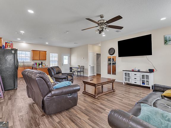 4th image of 186 Mill Branch Cir