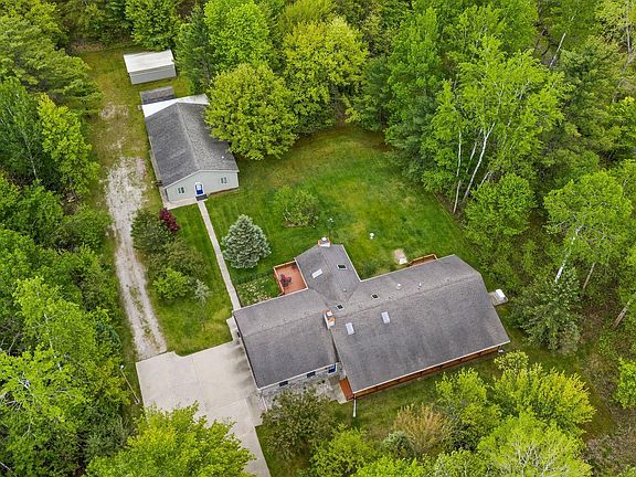 2nd image of 2700 N Five Mile Rd