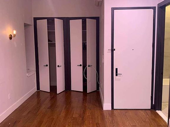 4th image of 1150 Pacific St #3RR