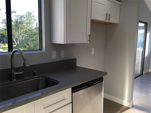 5th image of 27117 Crossglade Ave Unit 7