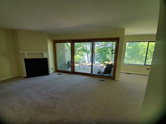3rd image of 348 Mallard Pt APT D