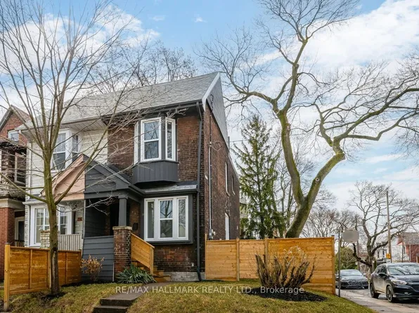 31 Myrtle Ave, Toronto, ON M4M 2A4