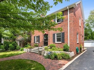 2035 Hawthorne Ln, Evanston, IL 60201