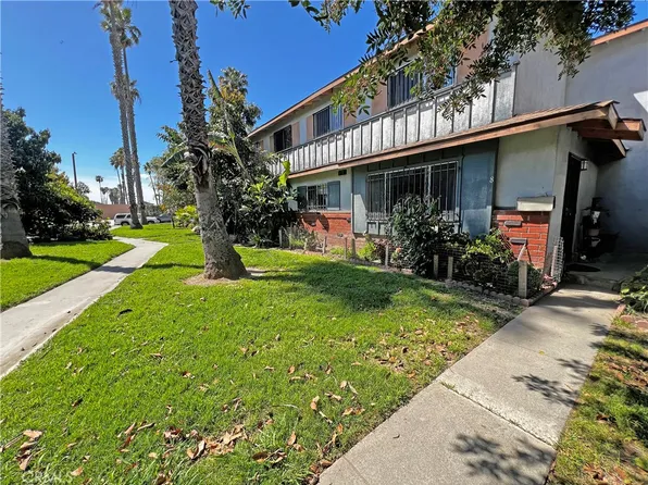 8 Paradise Valley N, Carson, CA 90745