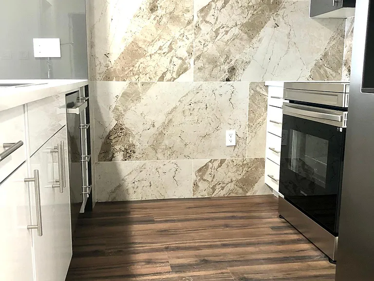 4904 Spruce St #310 — Photo 6
