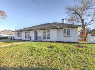 241 Circleview Dr S, Hurst, TX 76054
