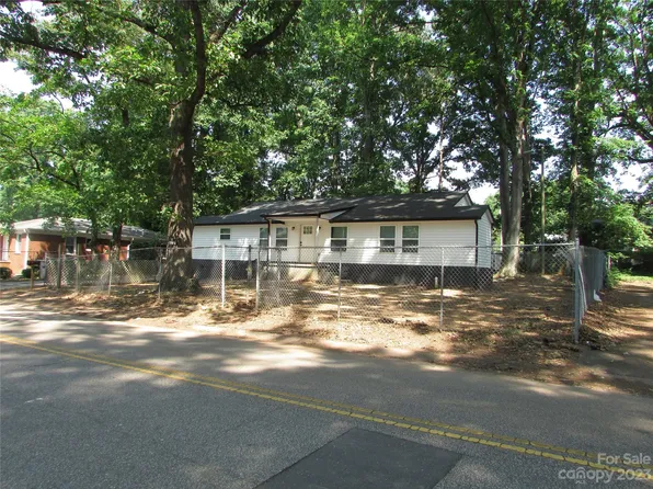 2631 Kenhill Dr, Charlotte, NC 28208