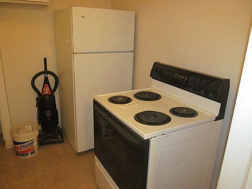 4th image of 1618 Huey St