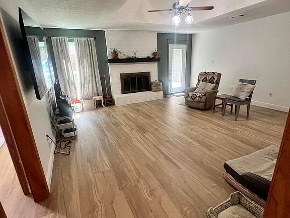 5th image of 11258 Laura Ln