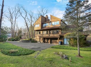 50 Briar Woods Trl, Stamford, CT 06903