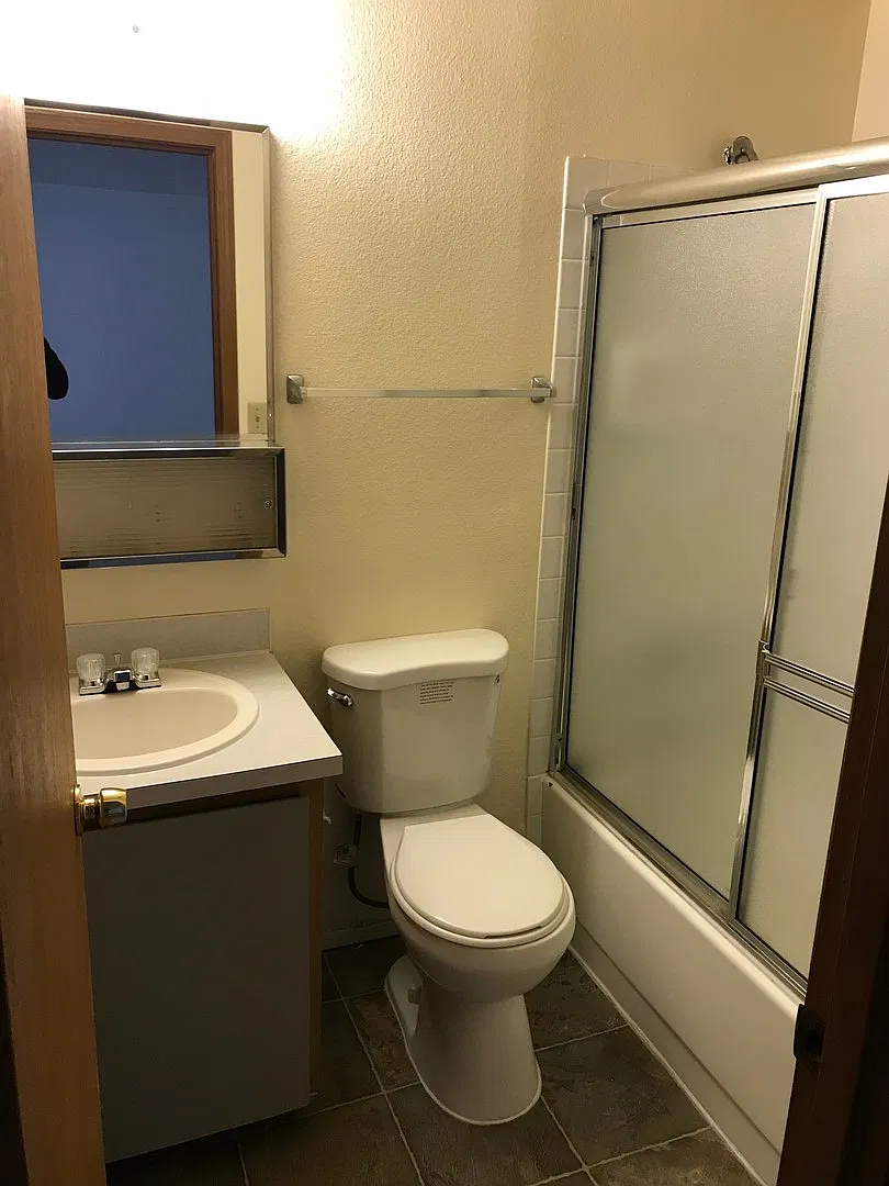 2 bed, 776 sqft, $1,525 — Photo 4
