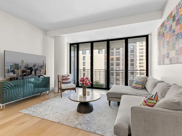 100 Vandam St #11B, New York, NY 10013