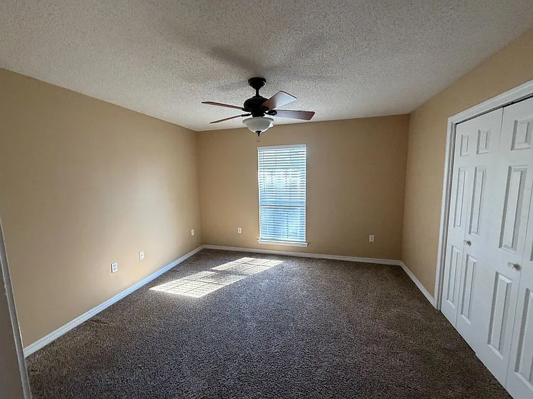 4697 Lovegrass Ln — Photo 13