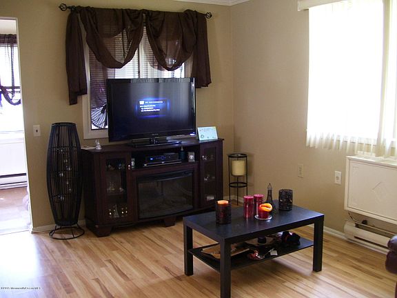 3rd image of 29 Salem Drive #D