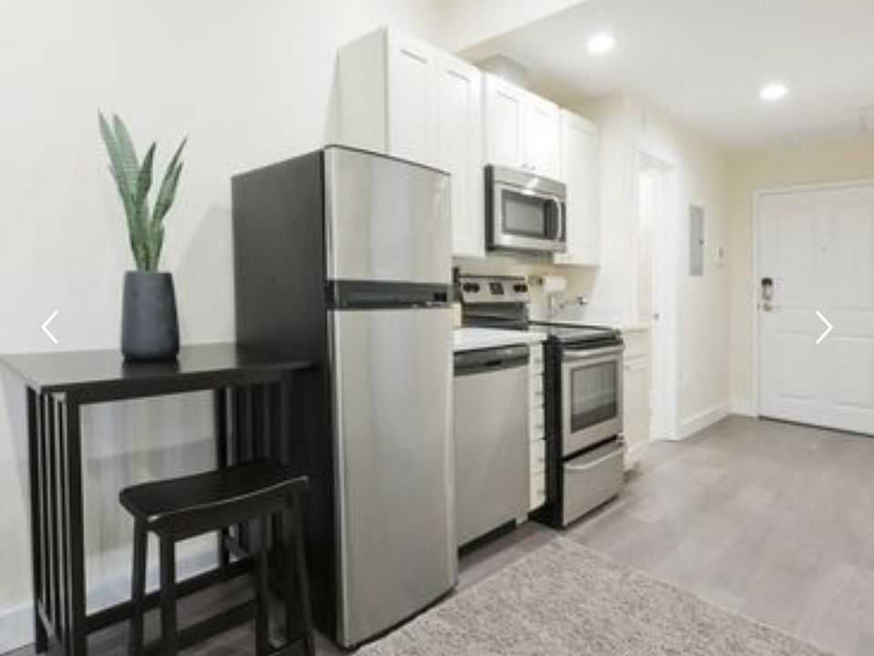 2nd image of 120 Charles St