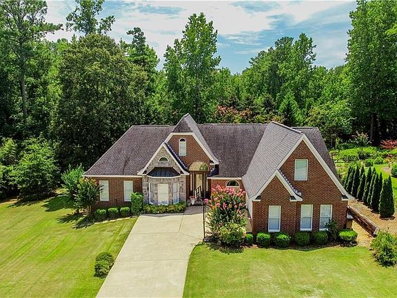 4th image of 3525 Shamley Dr