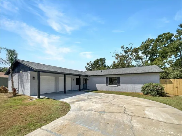 513 Sandy Creek Dr, Brandon, FL 33511