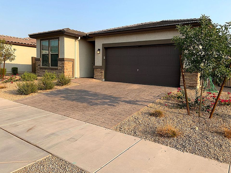 2nd image of 17558 W Maricopa St