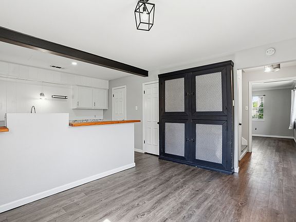 4th image of 2319 Saint Gregory St