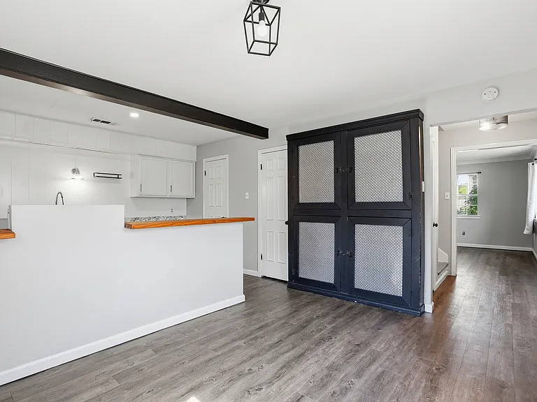 2319 Saint Gregory St — Photo 4