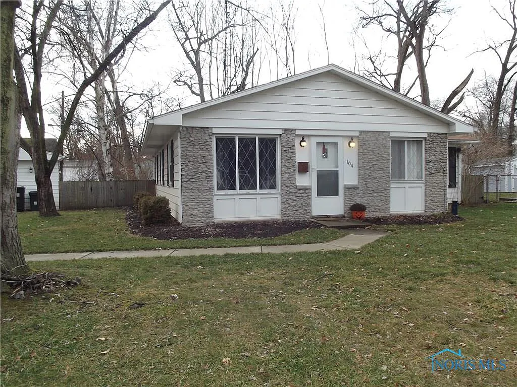 104 Derbyshire Rd photo 1