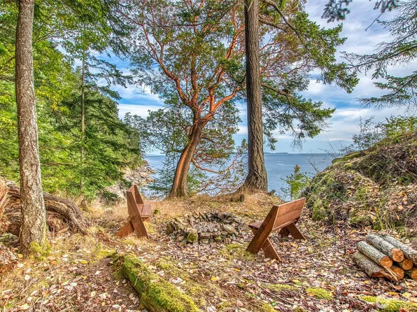2760 Raccoon Point Road, Orcas Island, WA 98245