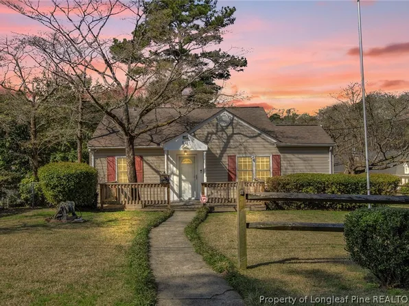 611 Glenville Ave, Fayetteville, NC 28303