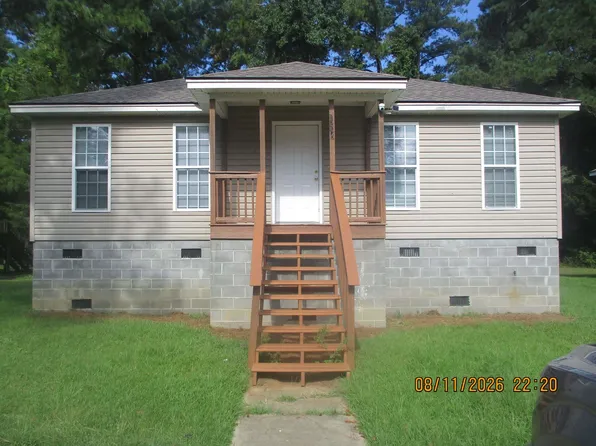 2205 Beachview Dr, Albany, GA 31705