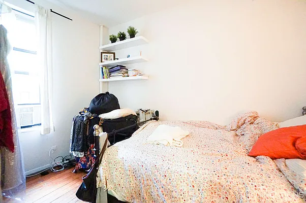 Rented by City Connections Realty | media 29