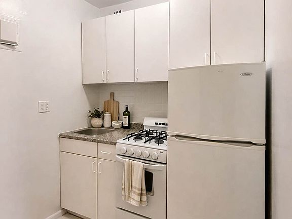 3rd image of 417 E 81st St APT 1B