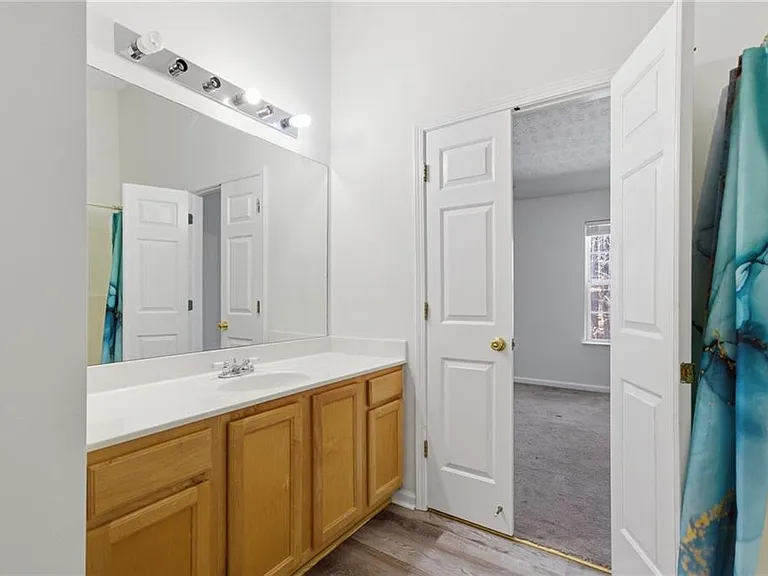 2913 Greyhawk Ln — Photo 35