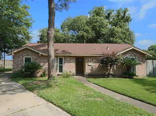 9738 Springmont Dr, Houston, TX 77080