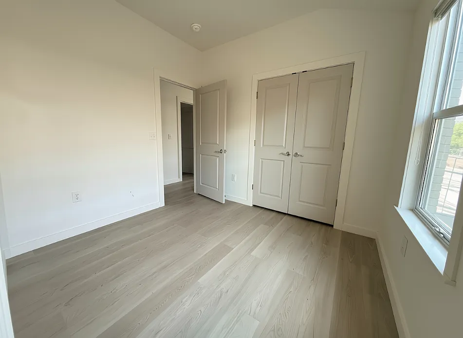 3 bed, 1150 sqft, $1,295 — Photo 4