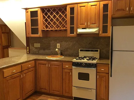 Rented by New York Realty Minimax Inc | media 29