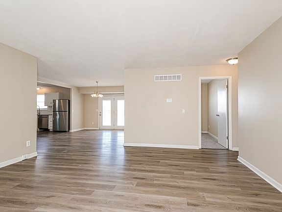 5th image of 2966 Clanfield Dr