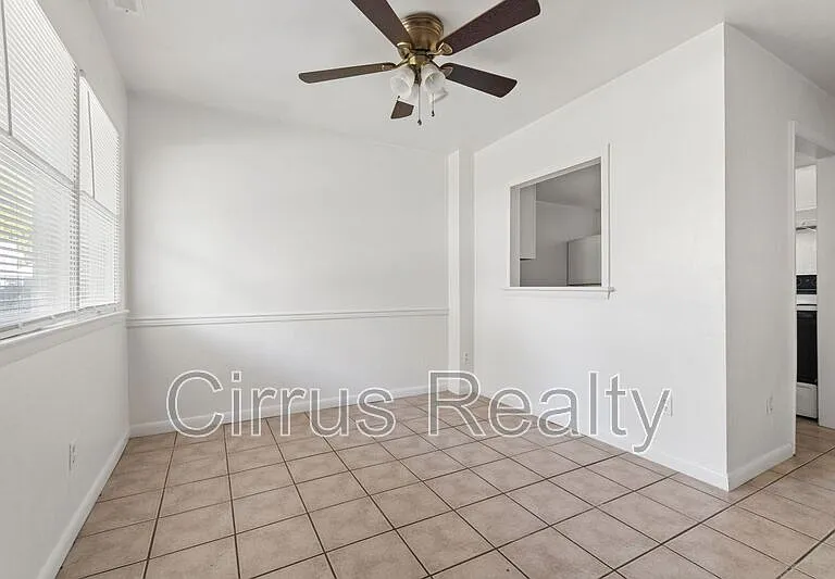 98 Francis St — Photo 3