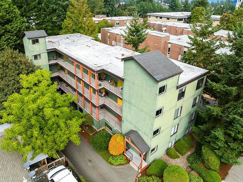 5th image of 712 N 143rd Street