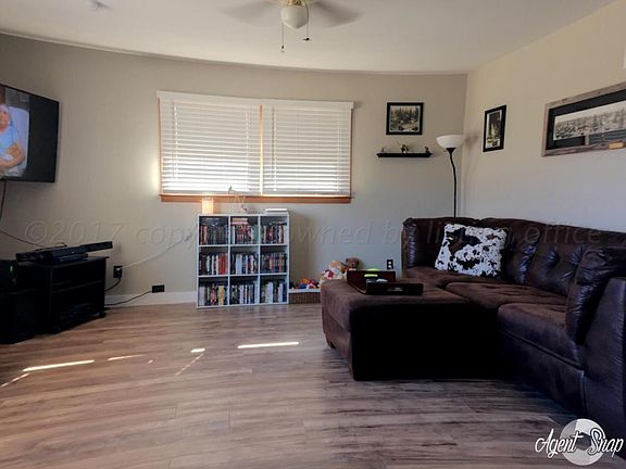 3rd image of 2408 Christine St