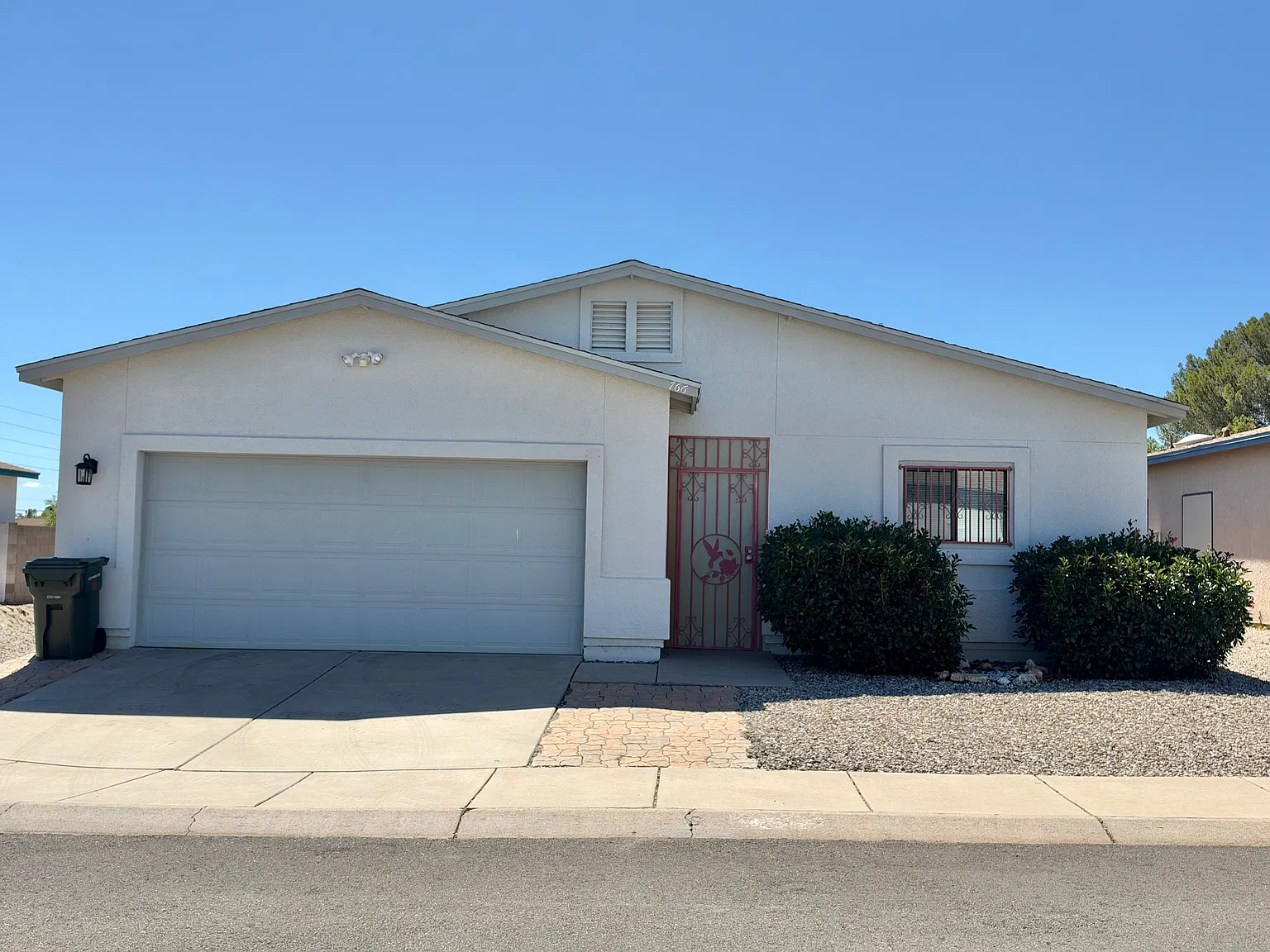 2 bed, 1299 sqft, $1,400 — Photo 2