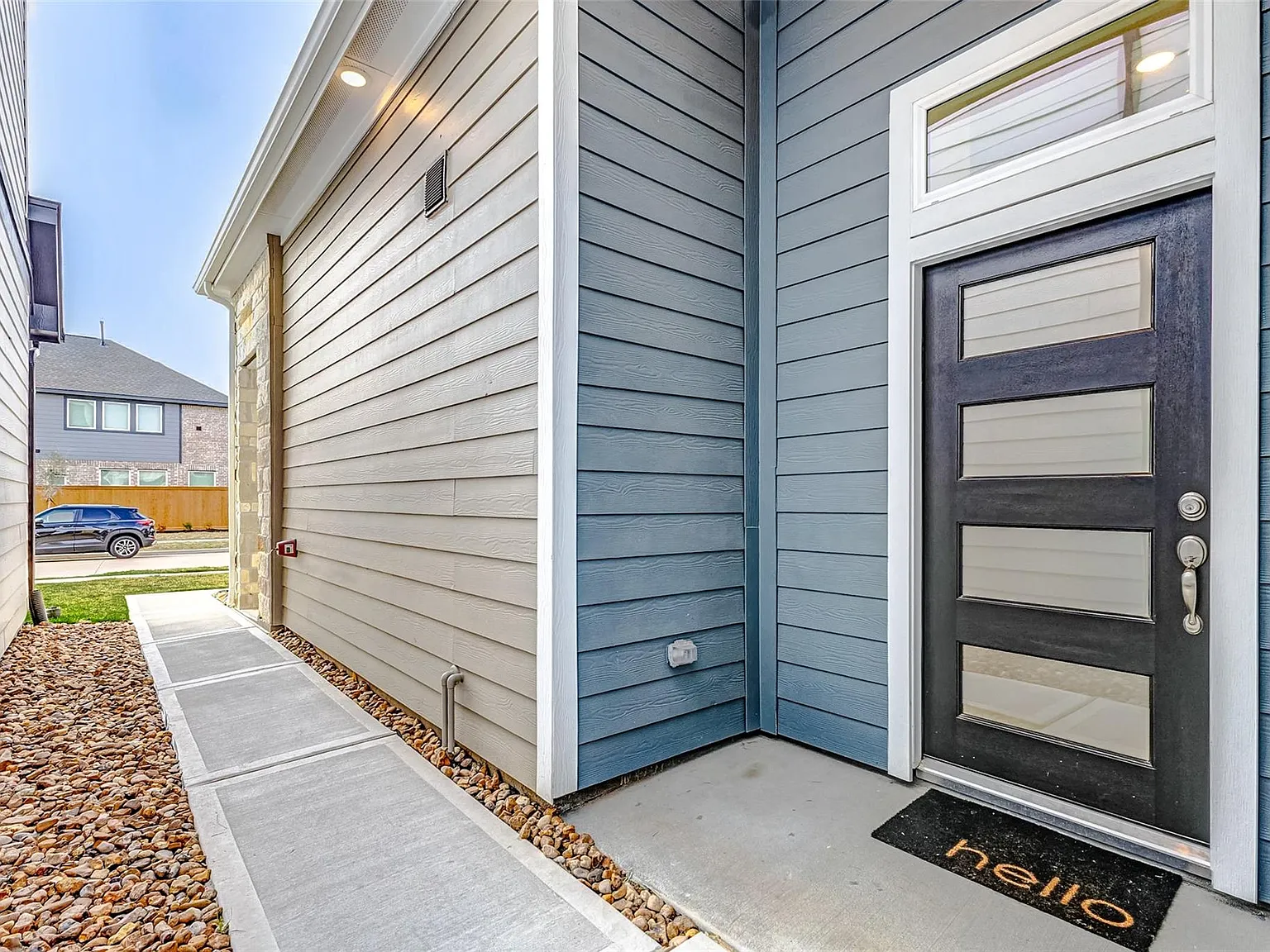 3 bed, 2.0 bath, 1628 sqft, $2,550 — Photo 3
