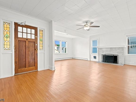 2nd image of 18 Winfield St