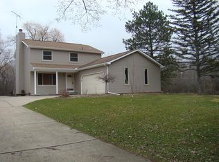 1465 Thistleridge Dr, Holly, MI